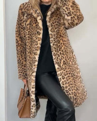 Elegant Leopard Coat Lysandra™