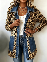 Fablenne™ | Giacca lunga con pannelli in denim a contrasto e stampa leopardata